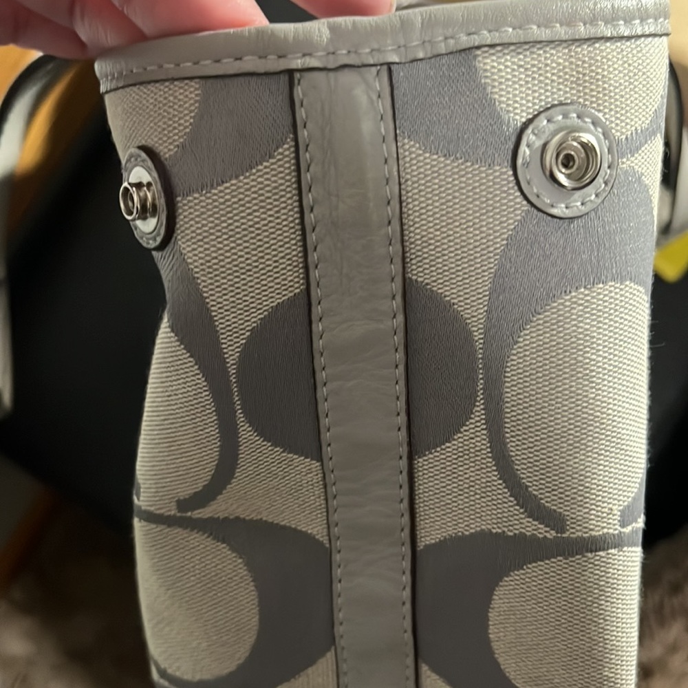 Coach Tote - Picture 9 of 11